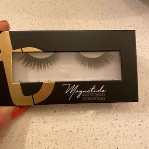 Tori Belle Magnetude magnetic eyelashes. New in Box